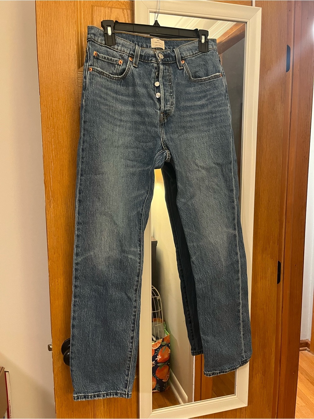 Levi's Straight Fit Denim Jeans in Medium Blue